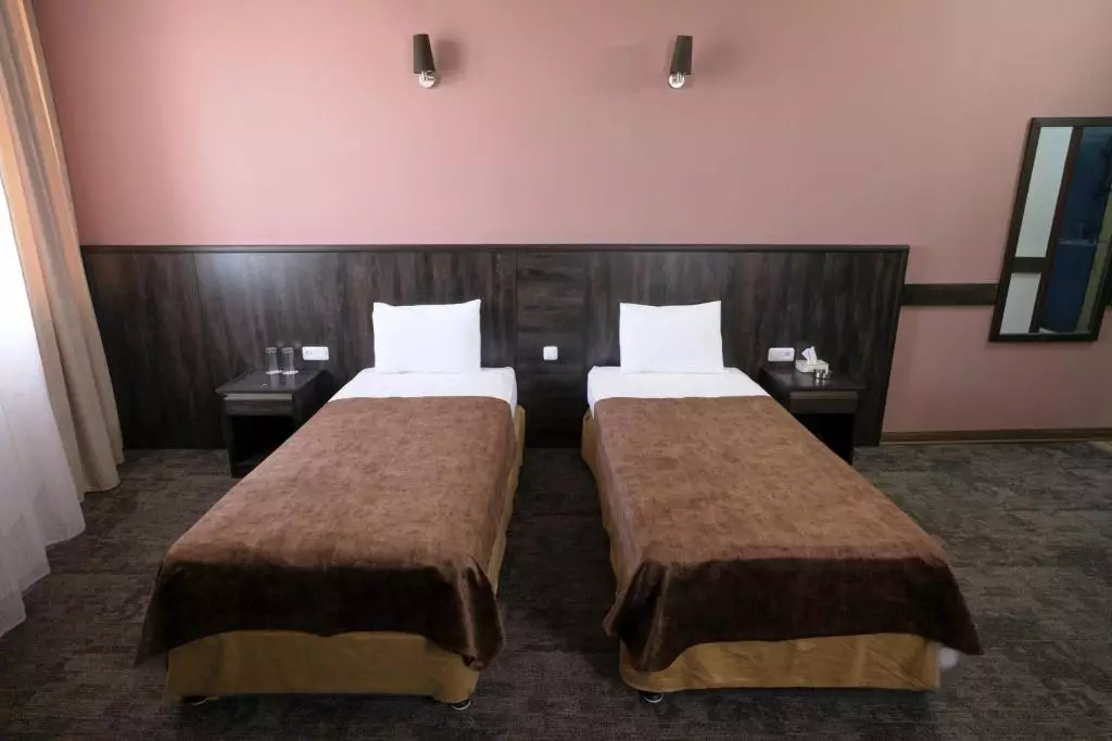 Regineh Hotel